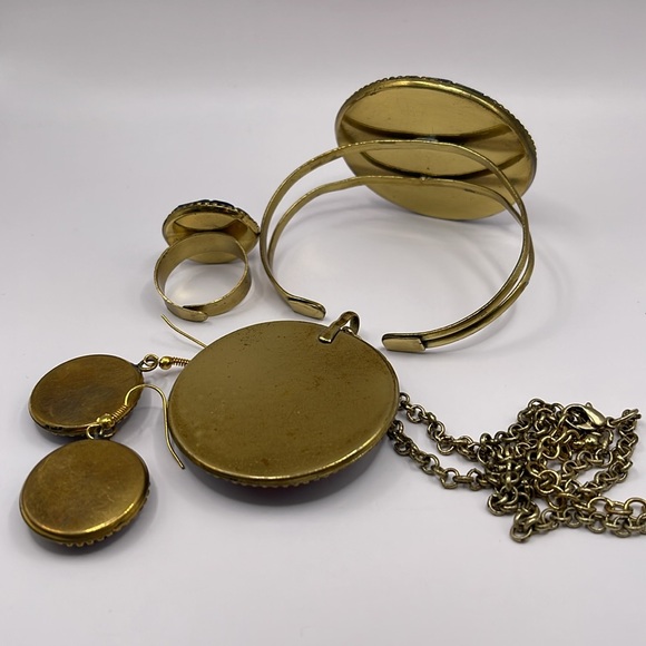 9/3 Todays show gift Big vintage mosaic brass red blue necklace pendant & more - Picture 7 of 14